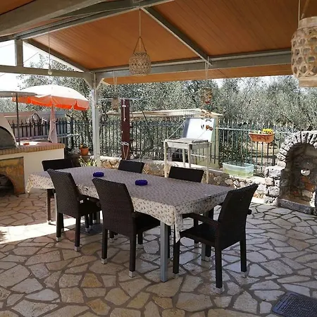 Eleni's דירה קלמאטה