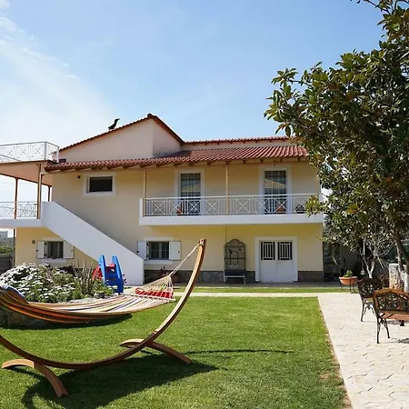 Eleni's Apartament *