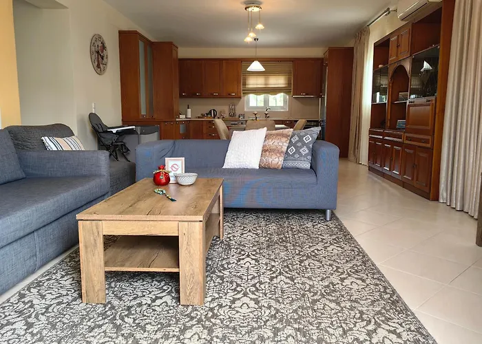 Eleni's קלמאטה